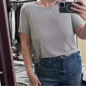 Old Navy Black and White Striped Short Sleeve Tee